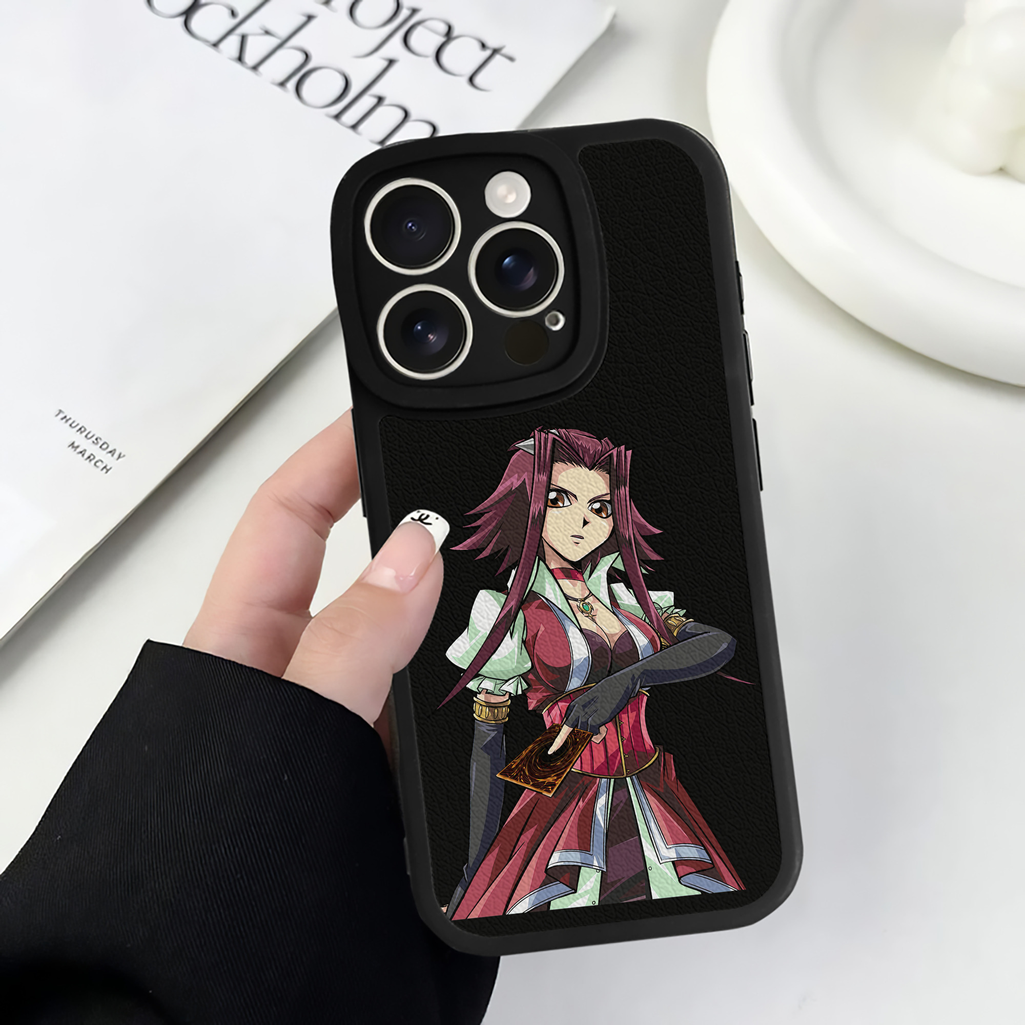 （画像用） 遊☆戯☆王 Yu-Gi-Oh! 【iPhone 16シリーズ対応】シリコンスマホケース（レザー調） 材質：シリコン